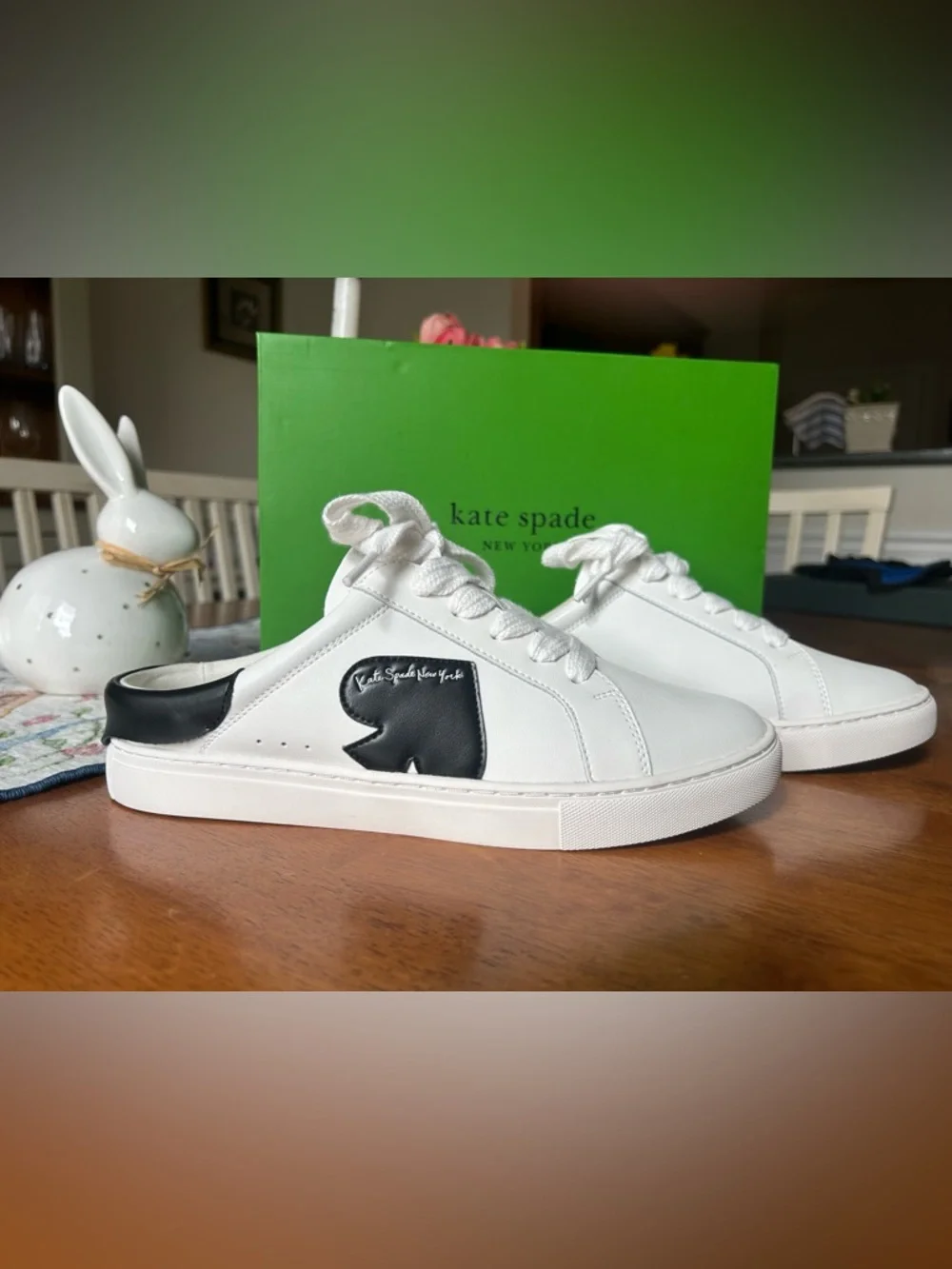 Kate ♠️ Spade Leather Mule Sneakers with Black Heart Patch, size 8.5B - Picture 2 of 9